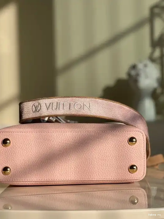 CAPUCINES BB VUITTON LOUIS 0327